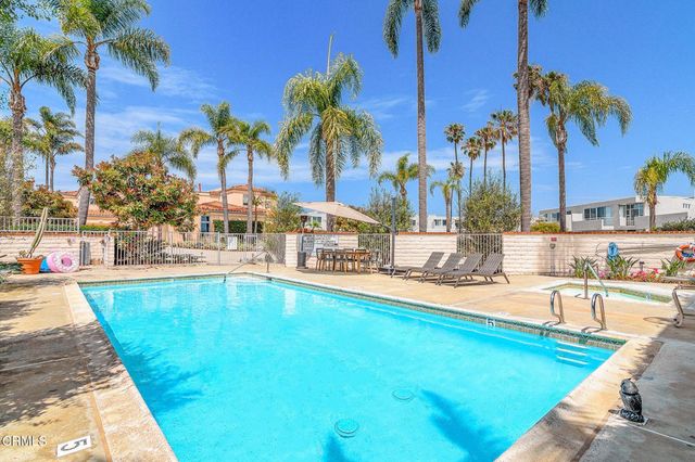 101 Rios Court, Solana Beach, CA 92075
