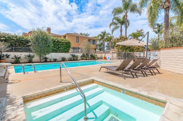 101 Rios Court, Solana Beach, CA 92075