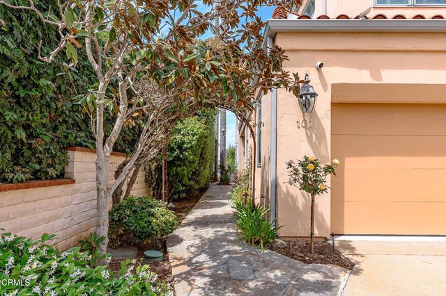 101 Rios Court, Solana Beach, CA 92075