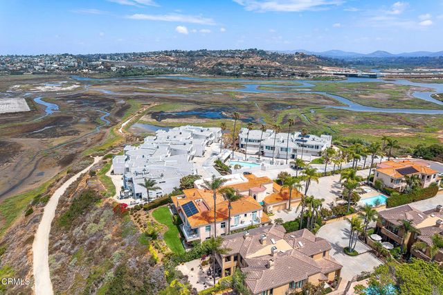 101 Rios Court, Solana Beach, CA 92075