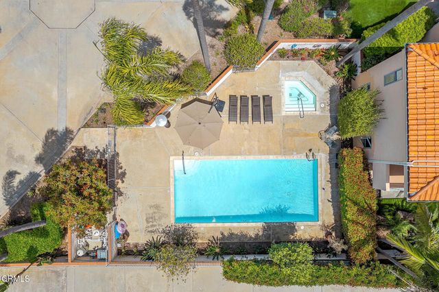 101 Rios Court, Solana Beach, CA 92075
