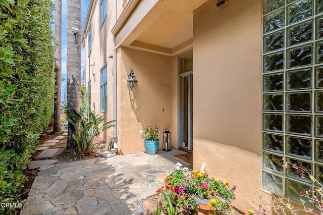 101 Rios Court, Solana Beach, CA 92075