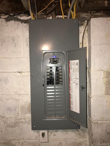 16145 Bramell Street, Detroit, MI 48219