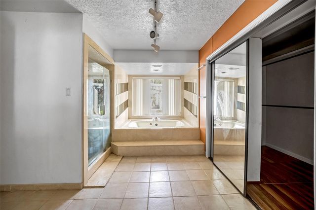 618 Cypresswood Drive, Spring, TX 77388