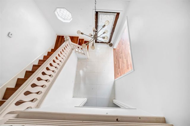 618 Cypresswood Drive, Spring, TX 77388