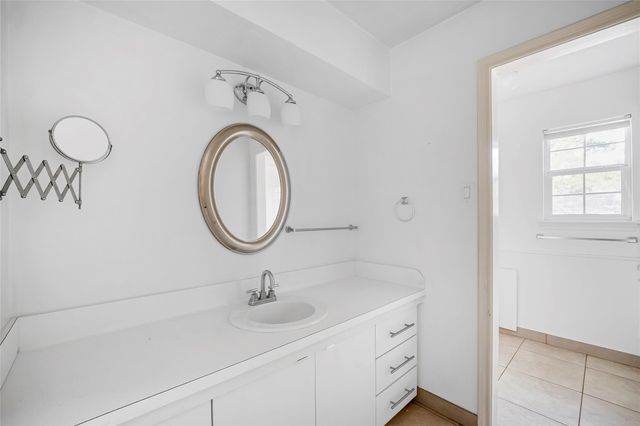 618 Cypresswood Drive, Spring, TX 77388