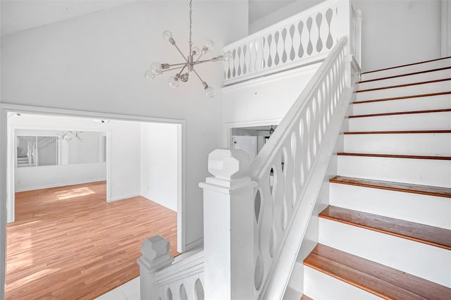 618 Cypresswood Drive, Spring, TX 77388