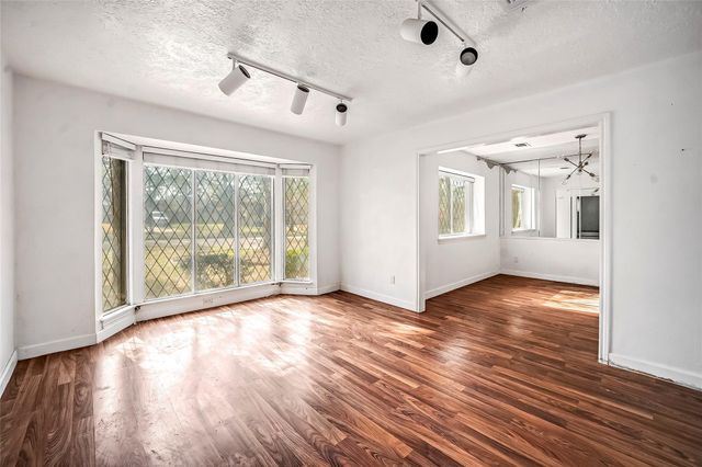 618 Cypresswood Drive, Spring, TX 77388