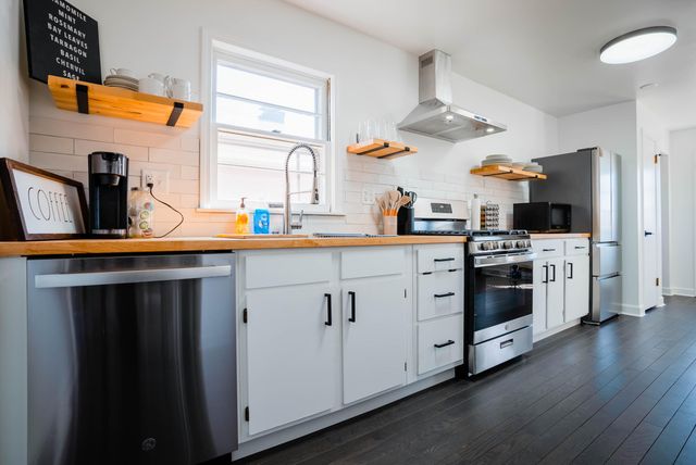 707 N Ernest Street, Griffith, IN 46319