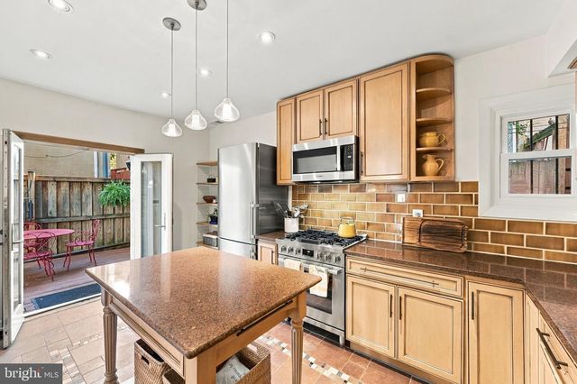 616 PICKFORD PL NE, Washington, DC 20002