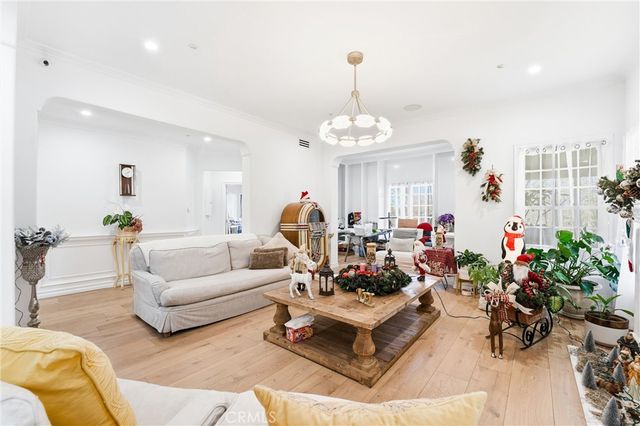 381 S Henning Way, Anaheim, CA 92807