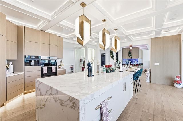 381 S Henning Way, Anaheim, CA 92807