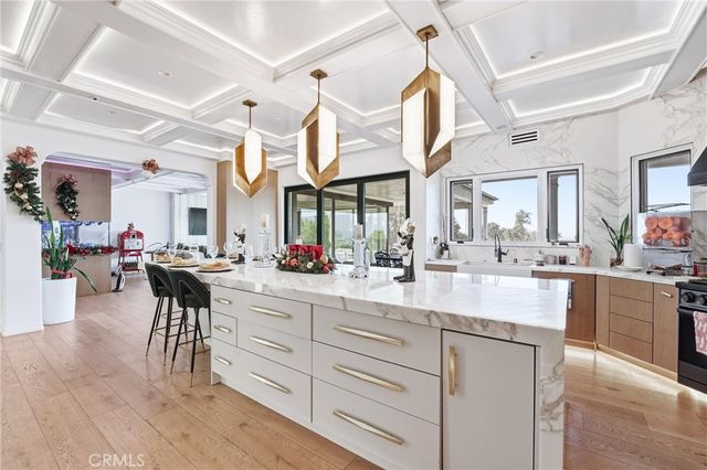 381 S Henning Way, Anaheim, CA 92807