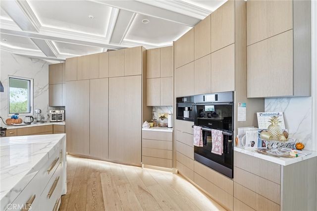 381 S Henning Way, Anaheim, CA 92807