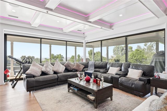 381 S Henning Way, Anaheim, CA 92807