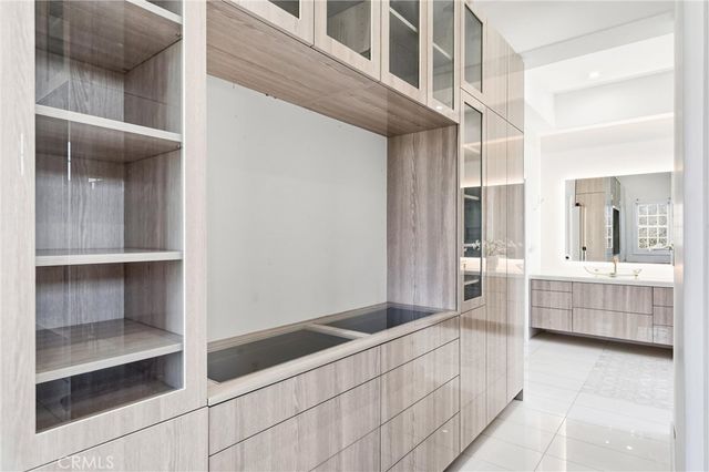 381 S Henning Way, Anaheim, CA 92807