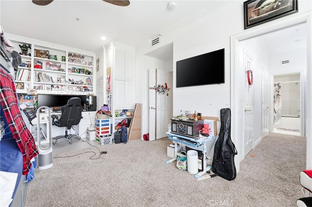 381 S Henning Way, Anaheim, CA 92807