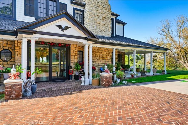 381 S Henning Way, Anaheim, CA 92807