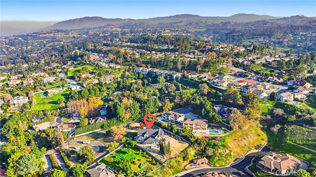 381 S Henning Way, Anaheim, CA 92807