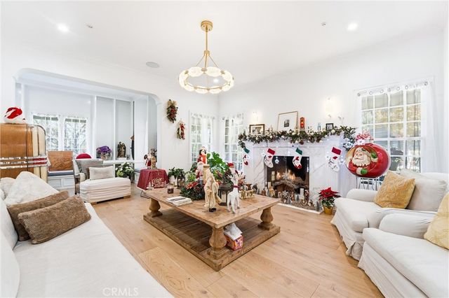 381 S Henning Way, Anaheim, CA 92807