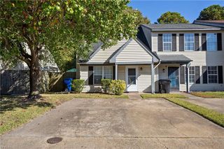 3968 Roebling LN, Virginia Beach, VA 23452