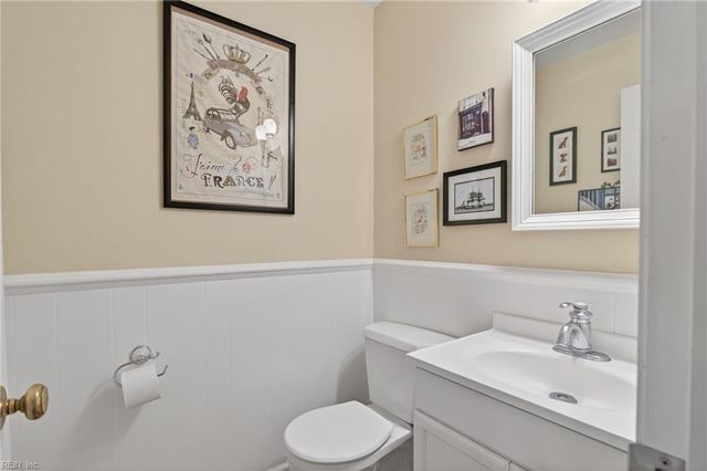 104 Artillery RD, Yorktown, VA 23692