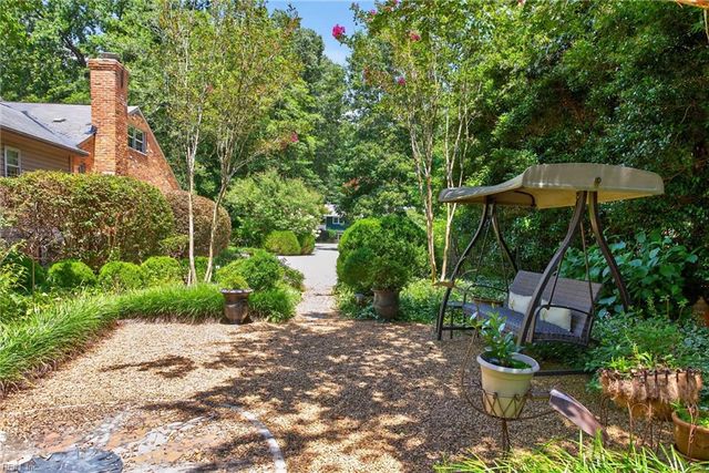 104 Artillery RD, Yorktown, VA 23692