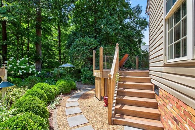 104 Artillery RD, Yorktown, VA 23692