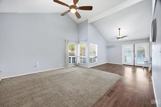 7701 Shetland Drive, Bakersfield, CA 93309