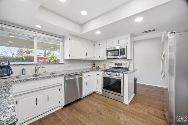 7701 Shetland Drive, Bakersfield, CA 93309