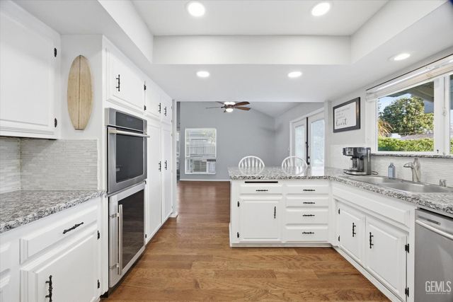 7701 Shetland Drive, Bakersfield, CA 93309