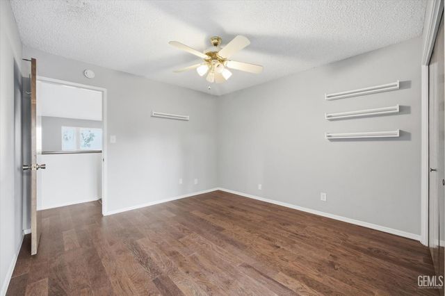 7701 Shetland Drive, Bakersfield, CA 93309