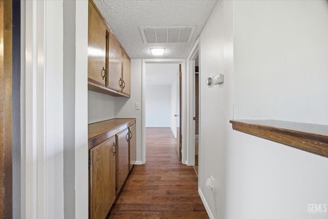 7701 Shetland Drive, Bakersfield, CA 93309