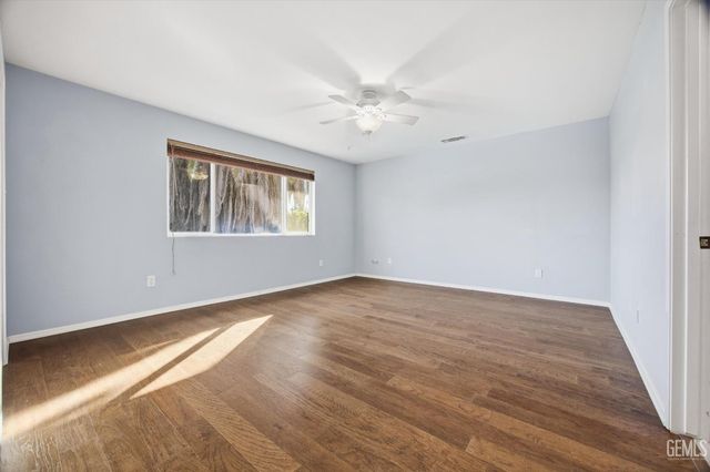 7701 Shetland Drive, Bakersfield, CA 93309