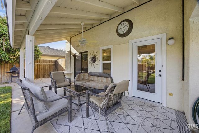 7701 Shetland Drive, Bakersfield, CA 93309