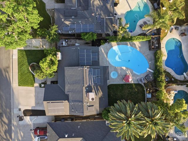 7701 Shetland Drive, Bakersfield, CA 93309