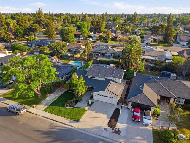 7701 Shetland Drive, Bakersfield, CA 93309