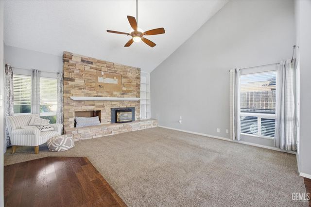 7701 Shetland Drive, Bakersfield, CA 93309