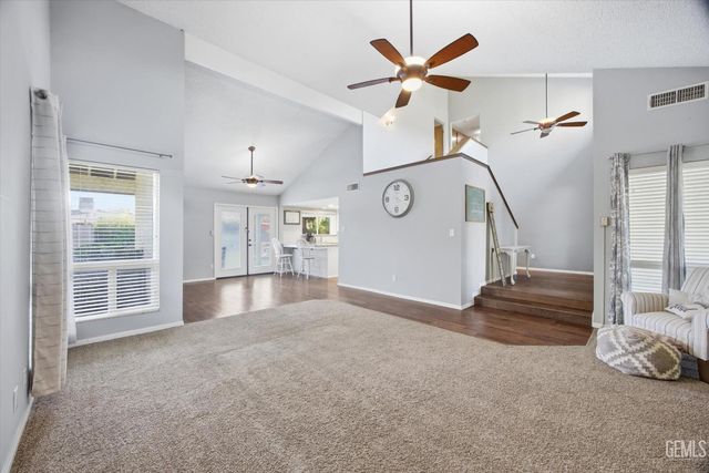 7701 Shetland Drive, Bakersfield, CA 93309