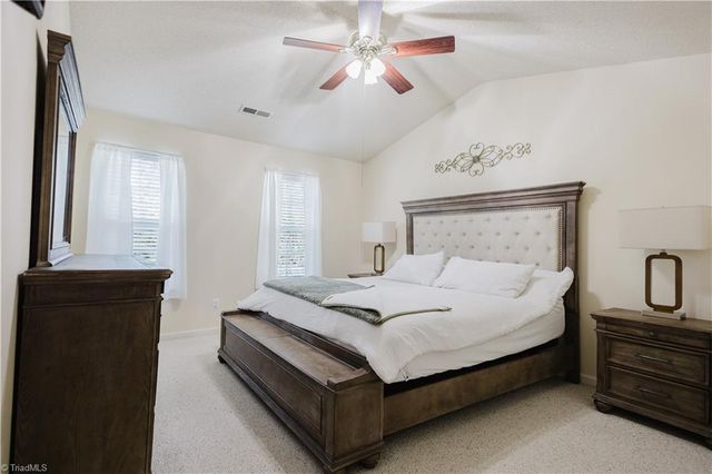 1270 Birch Hill Drive, Kernersville, NC 27284