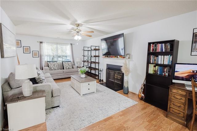1270 Birch Hill Drive, Kernersville, NC 27284