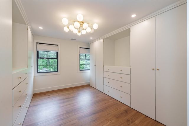 6 Hitching Post Ln, Wilbraham, MA 01095