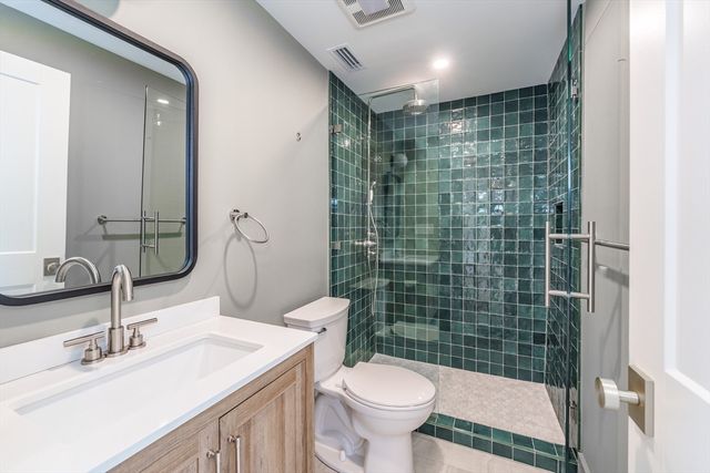 6 Hitching Post Ln, Wilbraham, MA 01095