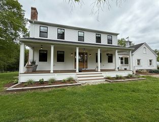 6 Hitching Post Ln, Wilbraham, MA 01095