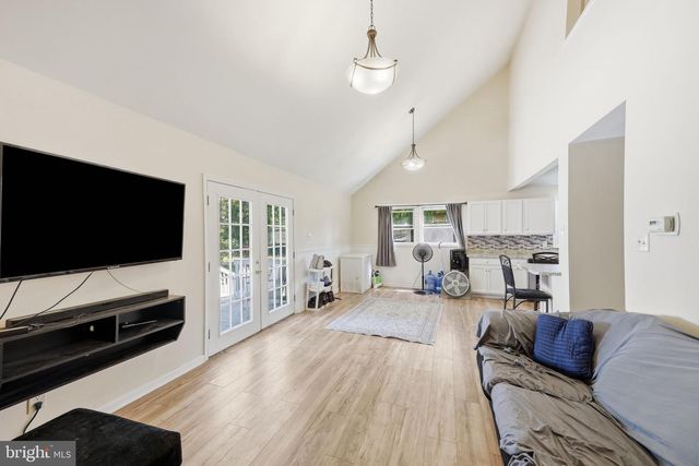 707 LAKESHORE DR, Millville, NJ 08332