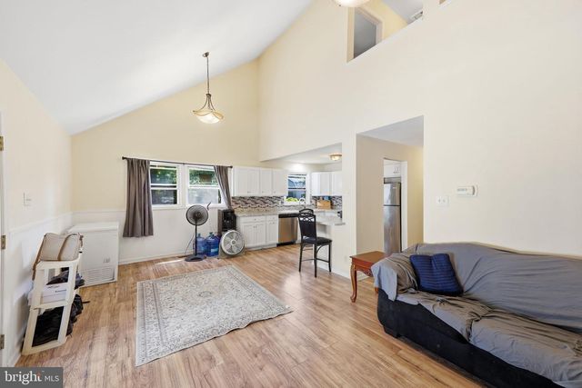 707 LAKESHORE DR, Millville, NJ 08332