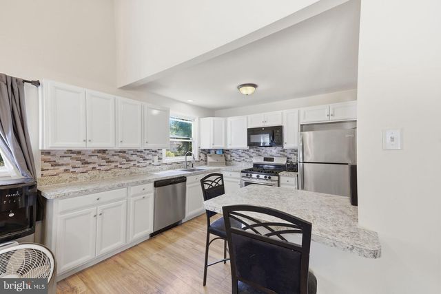 707 LAKESHORE DR, Millville, NJ 08332