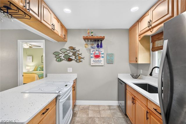 4257 Island CIR 3, Fort Myers, FL 33919