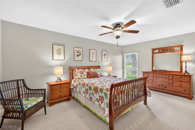 4257 Island CIR 3, Fort Myers, FL 33919