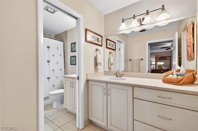 4257 Island CIR 3, Fort Myers, FL 33919